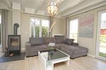 Wohnzimmer - Haus: Terrasse, Balkon, eigene Sauna, Sauna - und Schwimmbadnutzung - Top-Hundeurlaub