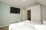 Schlafzimmer - Haus: Terrasse, Balkon, eigene Sauna, Sauna - und Schwimmbadnutzung - Top-Hundeurlaub