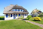 Fassade / Eingang - Abendrot: Terrasse,Garten,Meerbl. - Top-Hundeurlaub