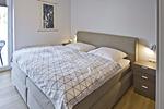 Schlafzimmer - FeWo19: Balkon, Sauna, Schwimmbad - Top-Hundeurlaub
