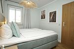 Schlafzimmer - FeWo09: Balkon, Sauna, Schwimmbad - Top-Hundeurlaub