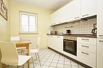 Küche / Küchenzeile - FeWo 08: Balkon, Sauna, Schwimmbad - Top-Hundeurlaub