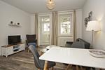 Wohnzimmer - FeWo 01: Veranda, Sauna, Schwimmbad - Top-Hundeurlaub