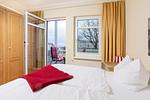 Schlafzimmer - FeWo45: Balkon, Sauna, Schwimmbad - Top-Hundeurlaub