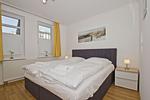 Schlafzimmer - FW33:Balkon,Meerblick,Sauna,Schwimmbad - Top-Hundeurlaub