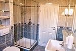 Badezimmer - FeWo12: Terrasse, Sauna, Schwimmbad - Top-Hundeurlaub