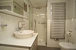 Badezimmer - FW40:Balkon,Meerblick,Sauna,Schwimmbad - Top-Hundeurlaub