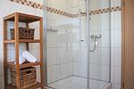 Badezimmer mit Dusche - Sonnendeck - Top-Hundeurlaub