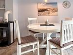 Wohnzimmer mit Essbereich - Haus 32c - Top-Hundeurlaub