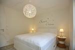 Schlafzimmer mit Doppelbett - Dorsch Wohnung 02 - Top-Hundeurlaub