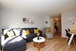 Wohnzimmer mit Blick zur Küche - Wohnung 03-3 - Top-Hundeurlaub