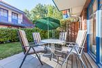 Terrasse mit Gartenmöbeln - Wohnung 03-3 - Top-Hundeurlaub