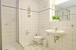 Badezimmer mit Dusche und WC - Wohnung 18-3 - Top-Hundeurlaub