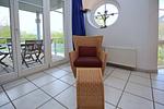 Korbsessel im Wohnbereich - Wohnung 44 - Top-Hundeurlaub