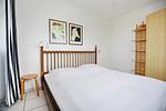 erstes Schlafzimmer mit Doppelbett - Wohnung 44 - Top-Hundeurlaub
