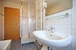 Badezimmer mit Waschbecken - Wohnung 06 - Top-Hundeurlaub