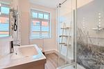 Badezimmer mit WC und Waschbecken - Wohnung 03 - Top-Hundeurlaub