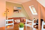 Essbereich mit Blick ins Wohnzimmer - Wohnung 05 - Top-Hundeurlaub