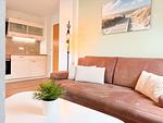 Wohnbereich mit Blick zur Küche - Wohnung 05 - Top-Hundeurlaub