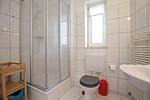 Badezimmer mit Dusche - Wohnung 122 - Top-Hundeurlaub