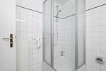 Badezimmer mit Dusche - Wohnung 05-3 - Top-Hundeurlaub