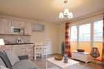 Wohnzimmer mit Blick zur Terrasse - Wohnung 03 - Top-Hundeurlaub