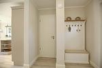 Flur mit Garderobe - Reethaus 18b - Huus Berti - Top-Hundeurlaub