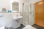 Badezimmer mit Dusche - Wohnung 1.6 - Freesenblick - Top-Hundeurlaub