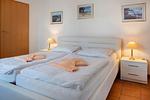 Schlafzimmer mit Doppelbett - Wohnung 2.3 - Waldesruh - Top-Hundeurlaub