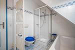 Bad mit WC, Badewanne und Dusche - Doppelhaushälfte 12 - Sommerlust - Top-Hundeurlaub