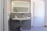Badezimmer (Rollstuhlgerecht) mit Dusche - WE 01 - "Beachhouse No.1" - Top-Hundeurlaub