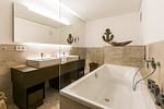 Badezimmer mit Badewanne - WE 7 - "Heimatliebe" - Top-Hundeurlaub