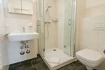 Badezimmer mit Dusche - Wohnung 2-33 - Top-Hundeurlaub