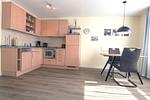 Essbereich mit Küchenzeile - Wohnung 2-33 - Top-Hundeurlaub