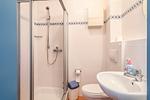 Badezimmer mit Dusche - Doppelhaushälfte 11a - Schwalbennest - Top-Hundeurlaub