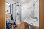 Bad mit Dusche im EG - Doppelhaushälfte 9a - Leuchtturm - Top-Hundeurlaub