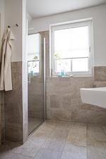 Badezimmer - Ferienhaus Schilfrohrsänger 54 - Top-Hundeurlaub