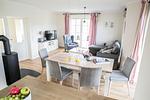 Wohnzimmer - Ferienhaus Seeschwalbe 60 - Top-Hundeurlaub