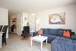 Wohnzimmer mit Blick zur Küche - Wohnung 07-2 - Top-Hundeurlaub
