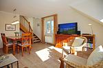 Essbereich mit Treppe zum Dachgeschoss - Wohnung 15-5 - Top-Hundeurlaub