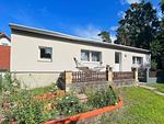 Hauptansicht - Ferienhaus: Terrasse und Gartennutzung, Sauna- u. Schwimmbadnutzung - Top-Hundeurlaub