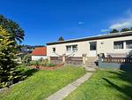 Hauptansicht - Ferienhaus: Terrasse und Gartennutzung, Sauna- u. Schwimmbadnutzung - Top-Hundeurlaub