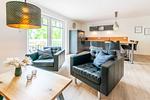 Wohnzimmer mit Sesseln - Wohnung 01 - Top-Hundeurlaub