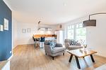 Wohnzimmer mit Blick zur Küche - Wohnung 02 - Top-Hundeurlaub