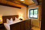 Schlafzimmer - Haus R: Terrasse, Garten - Top-Hundeurlaub