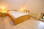 Schlafzimmer - Haus R: Terrasse, Garten - Top-Hundeurlaub