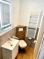 AS5_Haus Sabine_Badezimmer_01 - Weißer Hirsch - Top-Hundeurlaub