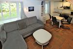 Gemütliche Sitzecke / Sofa mit Schlaffunktion - Gmelinstraße 19 d - Top-Hundeurlaub