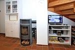 TV und Kaminofen - Gmelinstraße 19 d - Top-Hundeurlaub