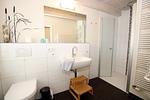 Badezimmer Erdgeschoss - Haus Hummer, Susanne-Fischer Weg 41 - Top-Hundeurlaub
